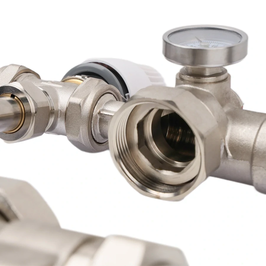 купить Группа автономной циркуляции для систем отопления (расст. для нас.:130мм, разм. нас.: 1 1/2 дюйм) по оптовой цене NIKHI 